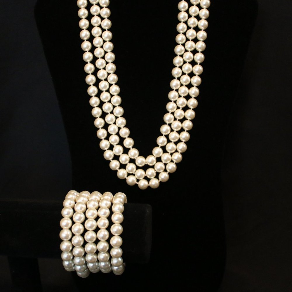 Cream Color Faux Pearl Necklace And Bracelets